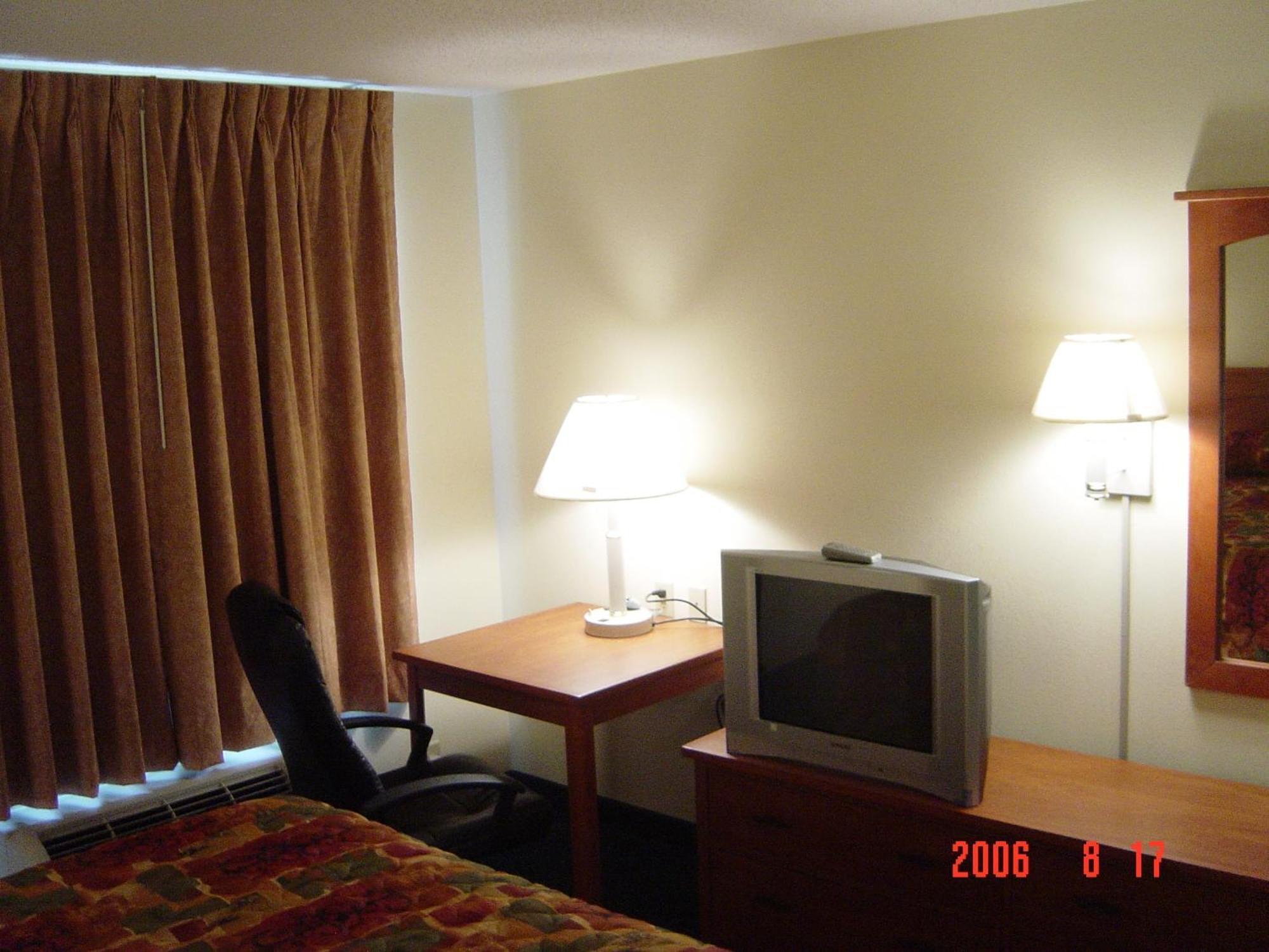 Hometown Inn & Suites Schererville Bagian luar foto